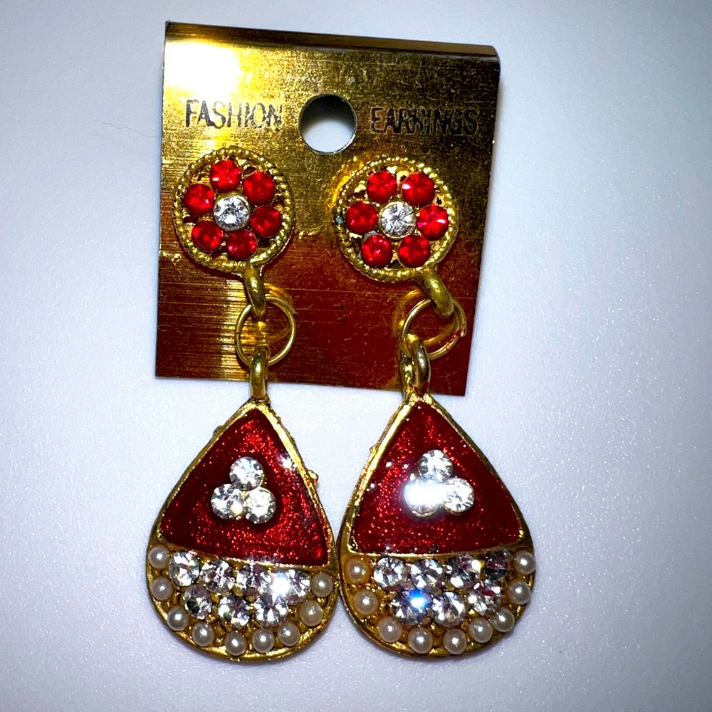 Red Ruby/Pearl Necklace & Earrings Set - Picture 5 of 6